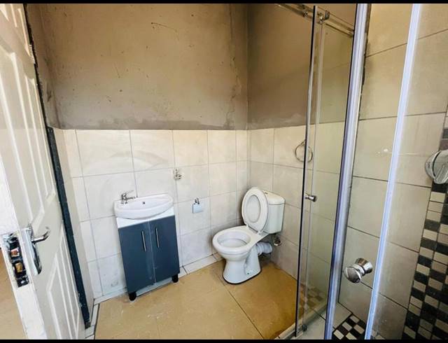 1 BEDROOM PROPERTY TO RENT IN PRIMROSE